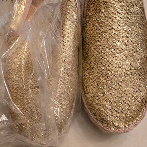 NWT Steve Madden Poppi Gold Sequin Espadrille Flats